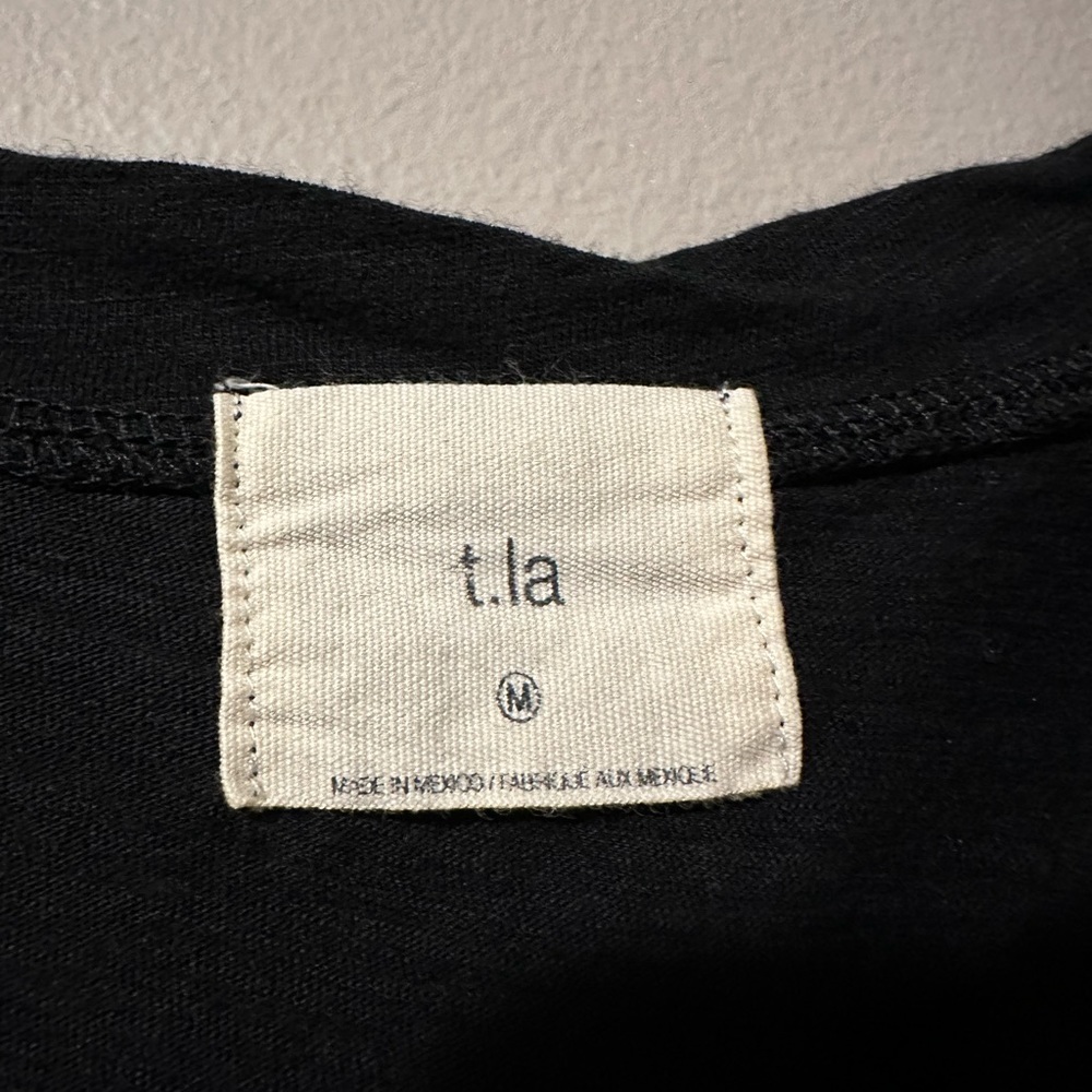 t.la Abstract Mixed Material Top - Picture 4 of 4